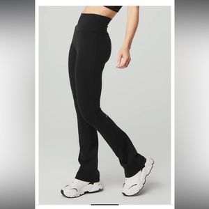 NWT ALO airbrush, high waist boot cut legging